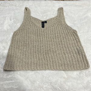 Size small cropped knitted top from moon&madison color: beige